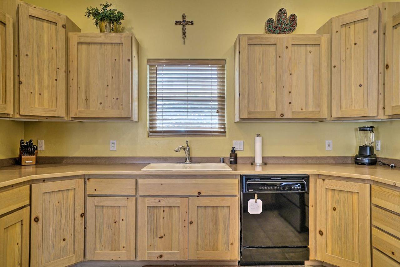 Rustic Cruces Escape - 2 Mi To Nmsu! Holiday home Las Cruces